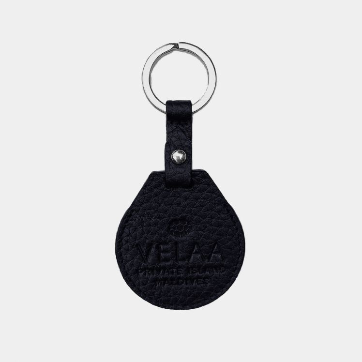Fine grain leather round keyring designed to hold the Apple AirTag or fob with gold or silver split ring